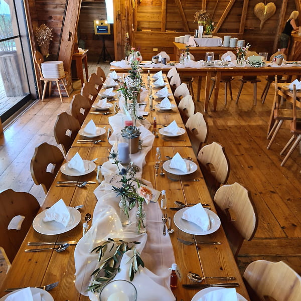 blumen-dauner-gerstetten-hochzeit-tischschmuck-03-min