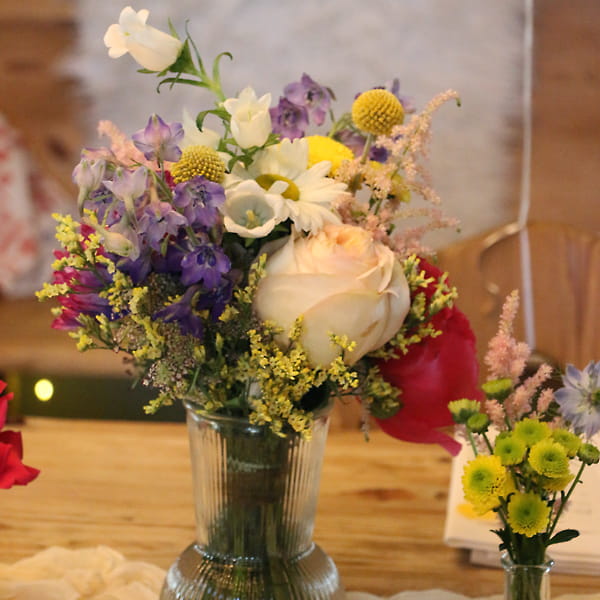 blumen-dauner-gerstetten-hochzeit-tischschmuck-08-min