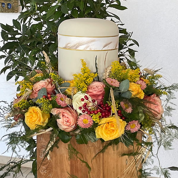 blumen-dauner-gerstetten-trauer-urnenschmuck-02-min